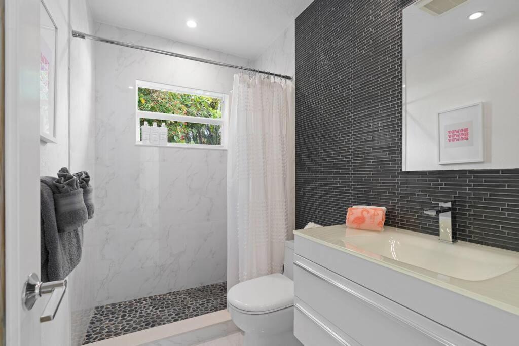 Waterfront-Heated Pool-Mini Golf-Game Room-2Mi Beach Fort Lauderdale Zewnętrze zdjęcie